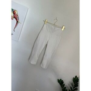 Lululemon Athletica High Rise Crops Sz 4